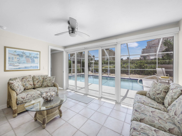 Marco Island Pool Vacation Home Walk to Beach 3 Bedrooms