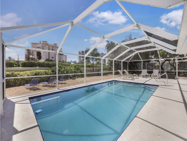 Marco Island Pool Vacation Home Walk to Beach 3 Bedrooms