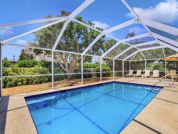 Marco Island Pool Vacation Home Walk to Beach 3 Bedrooms
