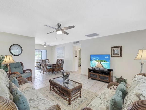 Marco Island Pool Vacation Home Walk to Beach 3 Bedrooms