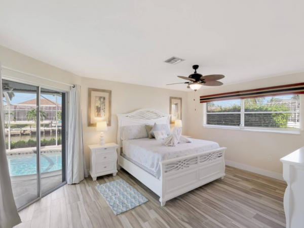 Waterfront Three Bedroom Marco Vacation Home Sleeps Eight