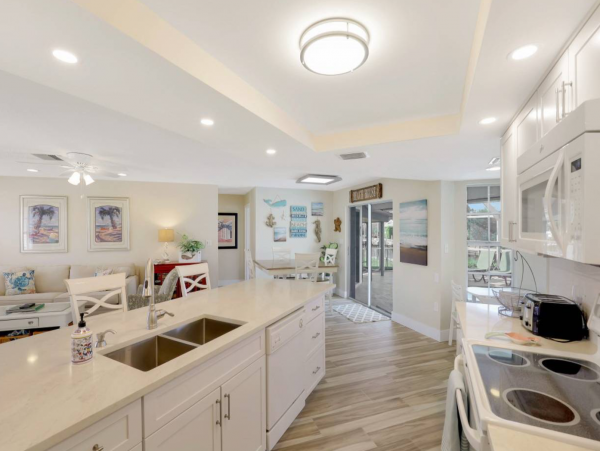 Waterfront Three Bedroom Marco Vacation Home Sleeps Eight