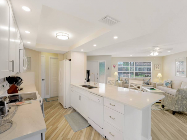 Waterfront Three Bedroom Marco Vacation Home Sleeps Eight