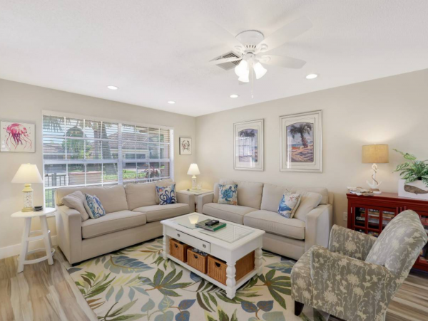 Waterfront Three Bedroom Marco Vacation Home Sleeps Eight