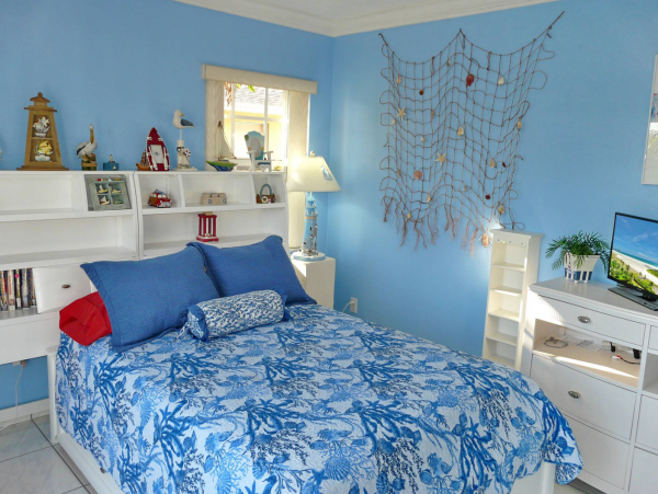 Marco Island Vacation Rental Home Three Bedrooms Sleeps 7