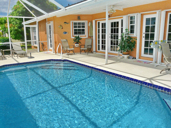 Marco Island Vacation Rental Home Three Bedrooms Sleeps 7