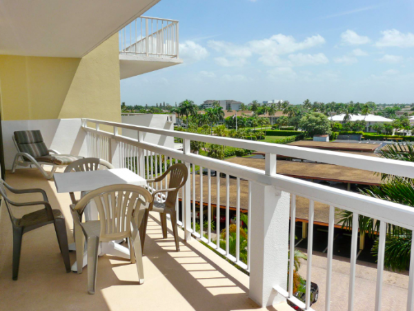 Two bedroom Beach front Condo In Marco Island