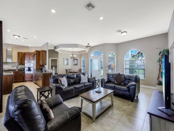 Marco Island Vacation Home Sleeps Eight Guests