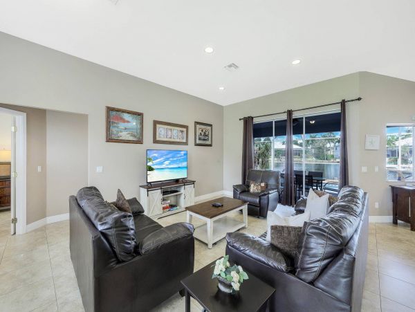 Marco Island Vacation Home Sleeps Eight Guests