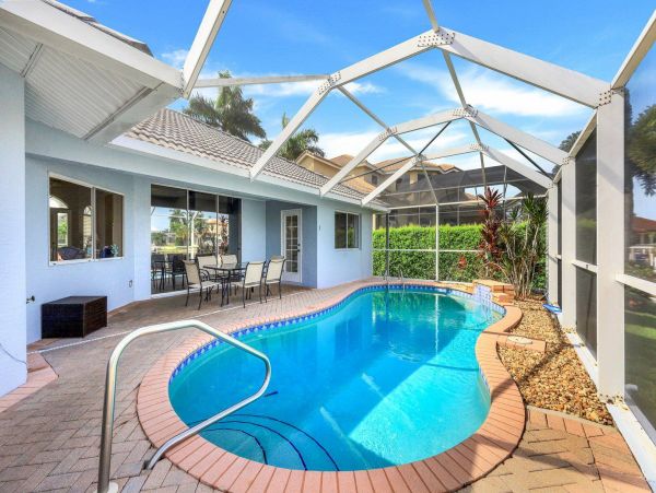 Marco Island Vacation Home Sleeps Eight Guests