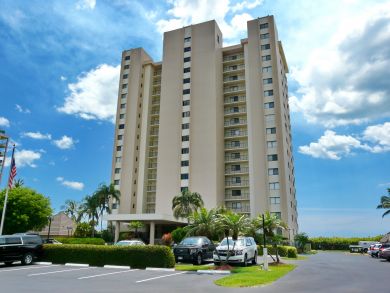 Beautiful Beachfront Marco Island Condo with Sweeping Views Beautiful Beachfront Marco Island Condo with Sweeping Views