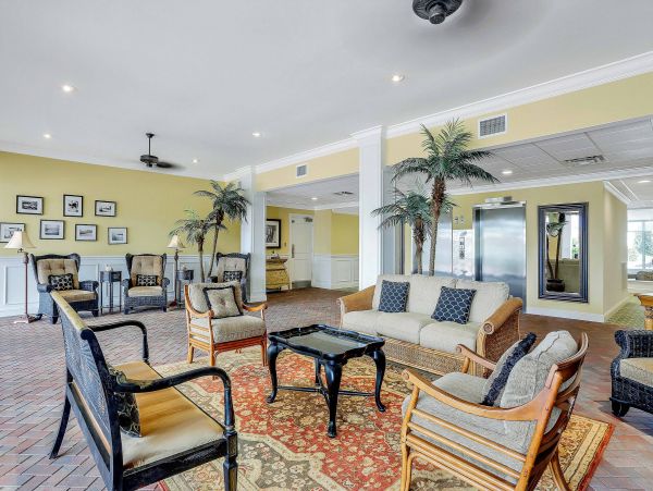 Marco Island One Bedroom Vacation Condo Sleeps Two Guests