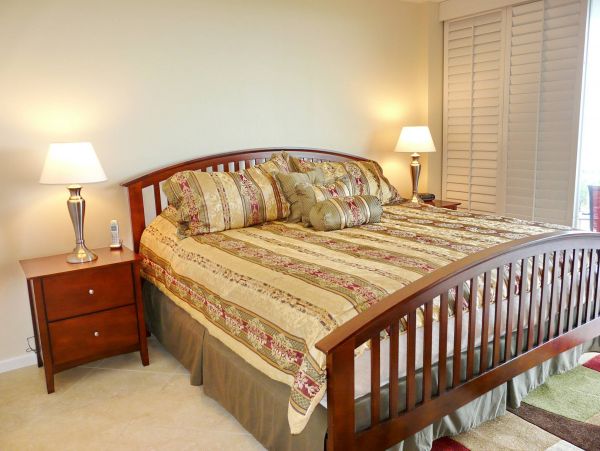 Marco Island  Vacation Beach Condo Sleeps Six Guests