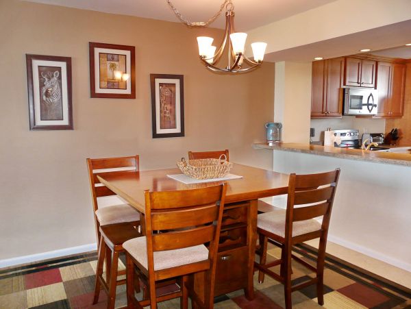 Marco Island  Vacation Beach Condo Sleeps Six Guests