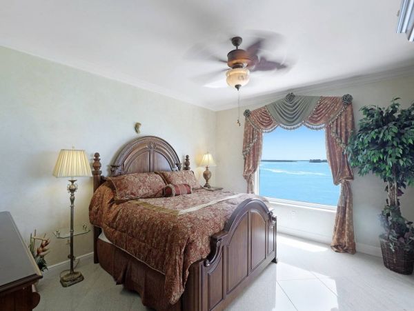 Luxury Marco Island Vacation Condo on Beach Full Gulf Views