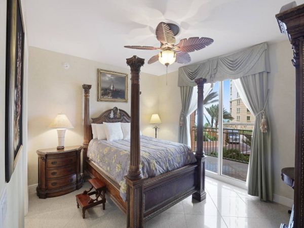 Luxury Marco Island Vacation Condo on Beach Full Gulf Views