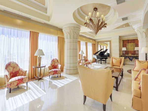 Luxury Marco Island Vacation Condo on Beach Full Gulf Views
