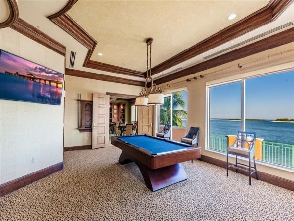 Luxury Marco Island Vacation Condo on Beach Full Gulf Views