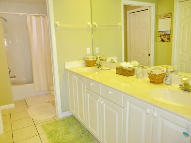 Marco Island Condo 910256