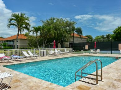 Marco Island Condo 910256