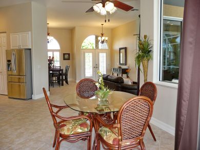Marco Island Vacation Home Sleeps Eight Guests. Marco Island Vacation Home Sleeps Eight Guests.