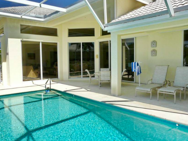 Three Bedroom, 2.5 Bathroom House in Marco Island