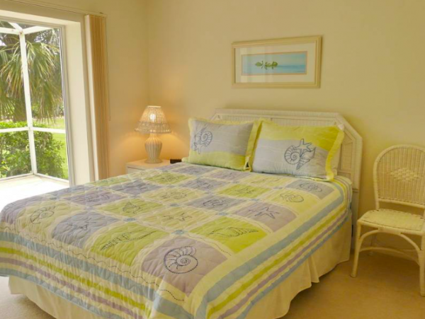 Three Bedroom, 2.5 Bathroom House in Marco Island