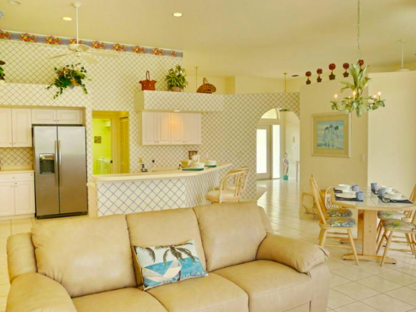 Three Bedroom, 2.5 Bathroom House in Marco Island