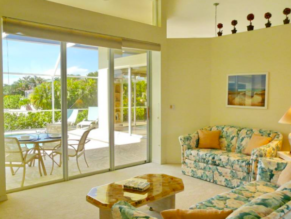 Three Bedroom, 2.5 Bathroom House in Marco Island