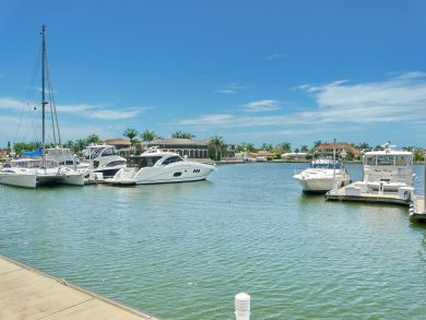 Marco Island Condo 910265
