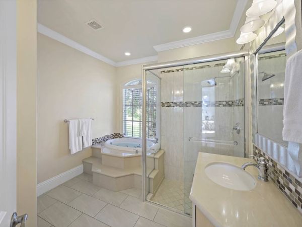 Marco Island Luxury Vacation Home Sleeps Ten Guests.