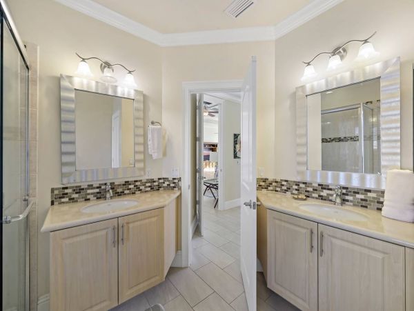 Marco Island Luxury Vacation Home Sleeps Ten Guests.