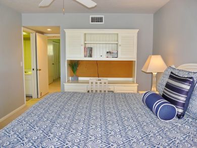Marco Island Condo 910272