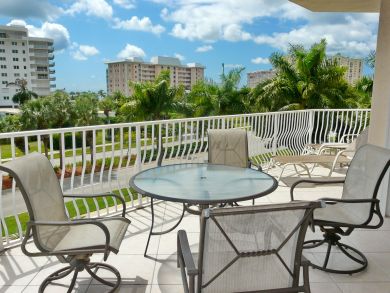 Marco Island Condo 910275