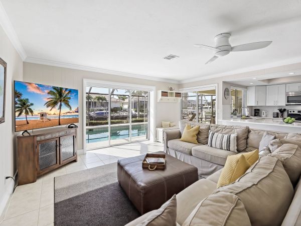 NEW ARRIVAL Marco Island Vacation Home Call Today
