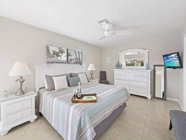 NEW ARRIVAL Marco Island Vacation Home Call Today