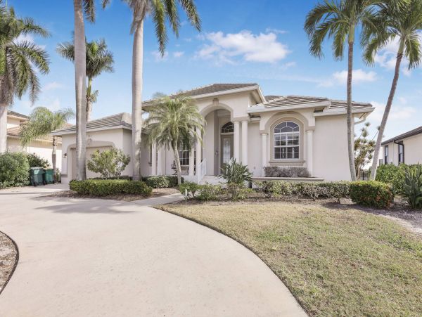 Marco Island Home Away from Home with Bay View