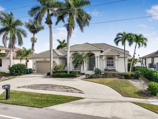 Marco Island Home Away from Home with Bay View
