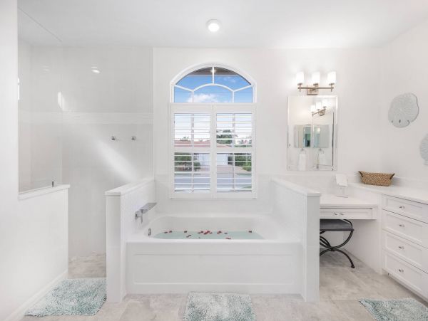 Marco Island Home Away from Home with Bay View