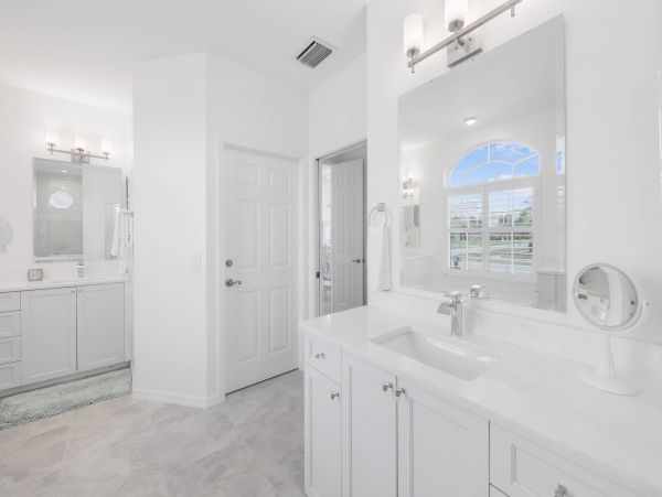 Marco Island Home Away from Home with Bay View