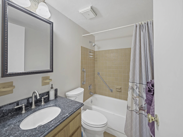 Walk to Beach Ground Level Corner Unit