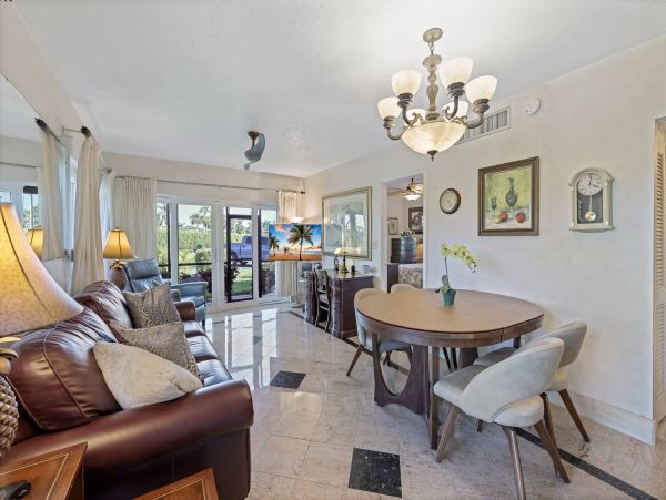 Walk to Beach Ground Level Corner Unit