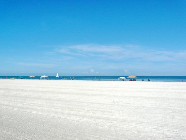 Short Walk to Beach Marco Island Vacation One Bedroom Condo