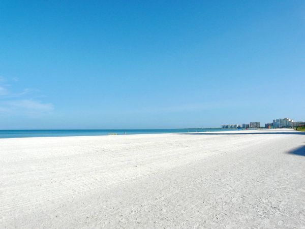 Short Walk to Beach Marco Island Vacation One Bedroom Condo