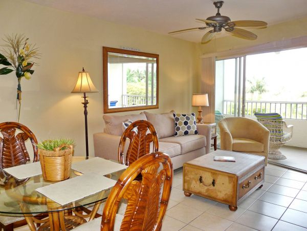 Short Walk to Beach Marco Island Vacation One Bedroom Condo