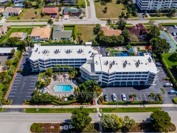 Short Walk to Beach Marco Island Vacation One Bedroom Condo