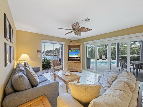 Marco Island Canal Front 3 Bedrooms Home with Caged Pool