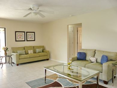 Marco Island Luxury at Its Best Walk to Dining.