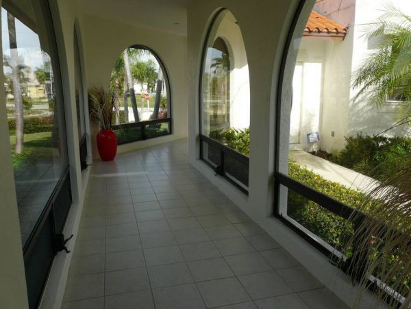 Waterfront Villa With Guest House
