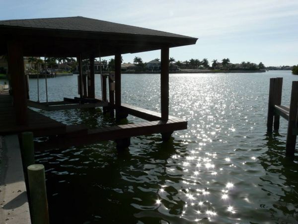 Waterfront Villa With Guest House
